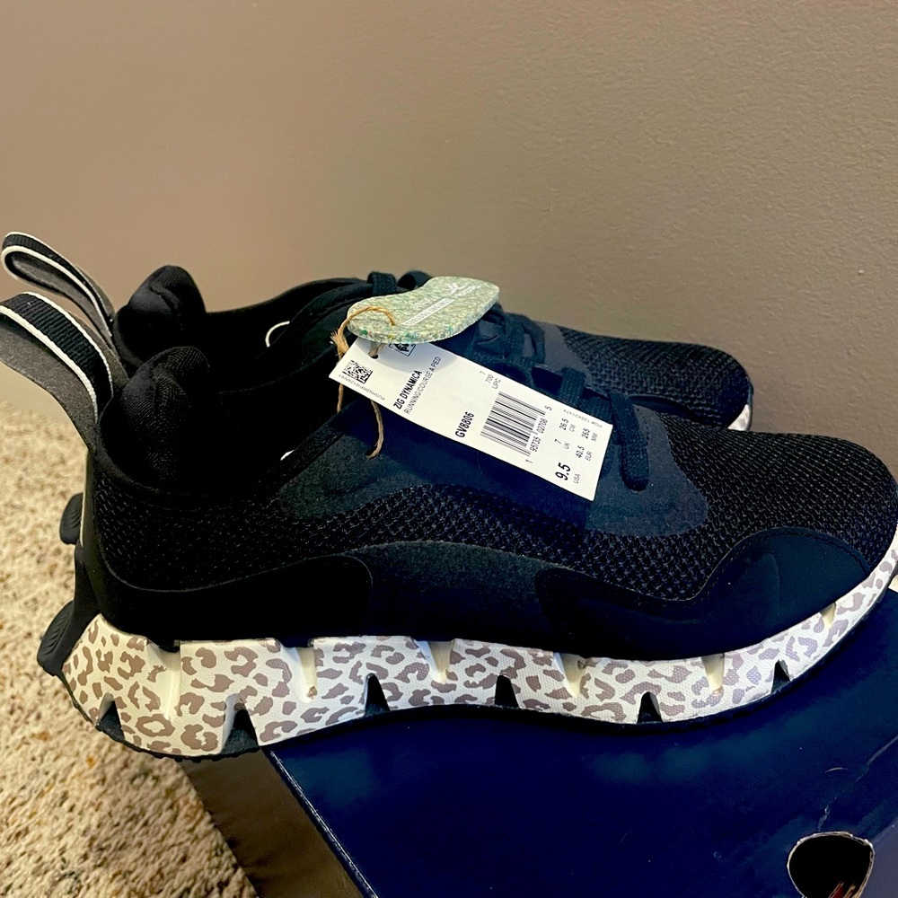 Reebok Zig Dynamica GV8806 Black with Cheetah Trim Dize 9.5 Brand New